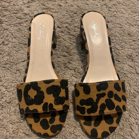 Qupid Shoes - Leopard print mules